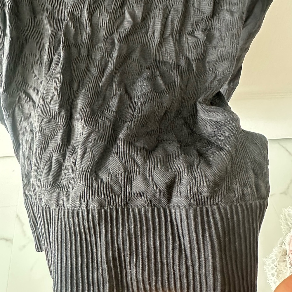 Lululemon Athletica Black Ribbed Jacket 2 - Picture 4 of 7